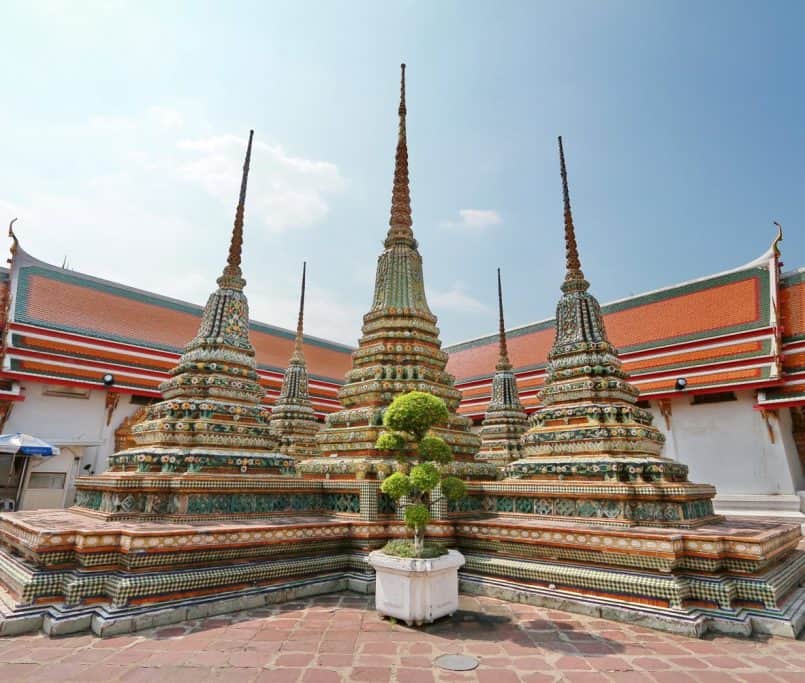 02-Wat-Phra-Chetuphon-Wimon-Mangkhalaram-Rajwaramahawihan-Temple-of-the-Reclining-Buddha-or-Wat-Pho