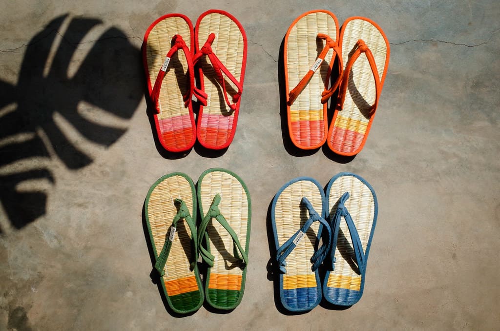 salasusu藺草編織鞋