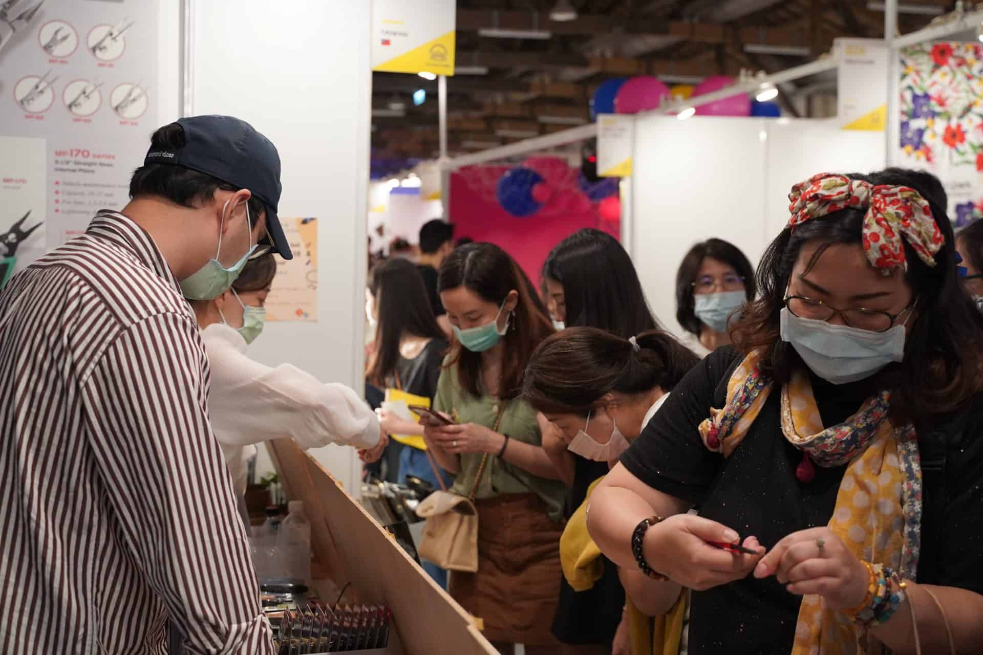 亞洲手創展全名為「亞洲手作創意創業商業展覽會」，實際上「handmade」一詞對於Pop Up Asia來說，並非只侷限於傳統的手工製造，如縫紉、編織或木工之類而已，而是包括當代的設計商品，甚至將範圍擴大到以手工開始設計製作的商品，例如以手工繪製或設計，再送到工廠製造的商品，也視同為當代的手創產品。