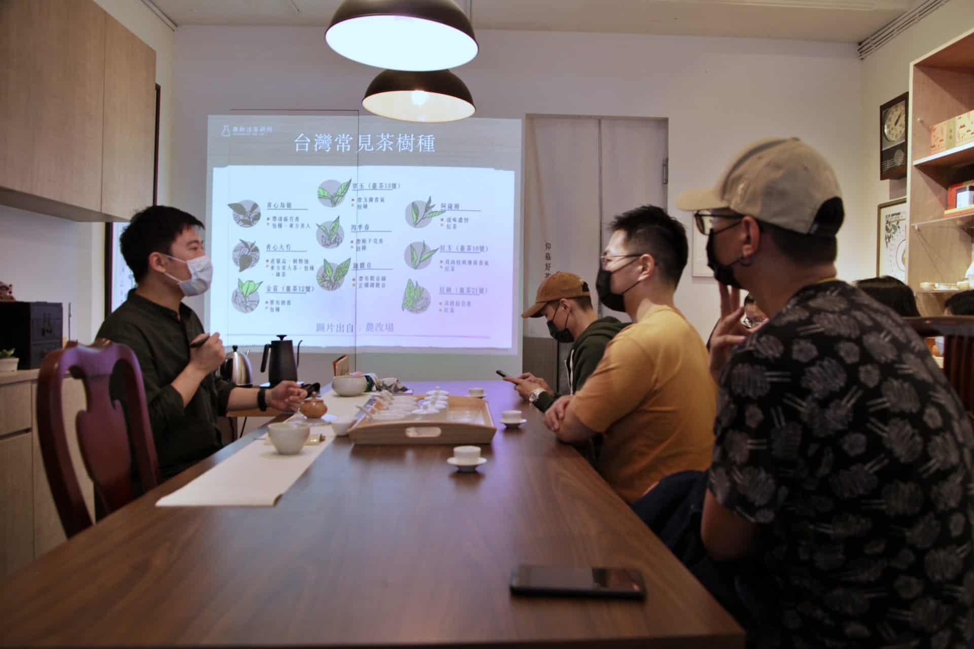 batch_img_1101_52051456555_o