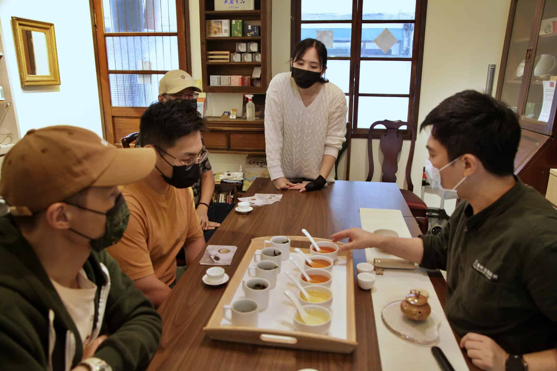 batch_img_1400_52050994578_o