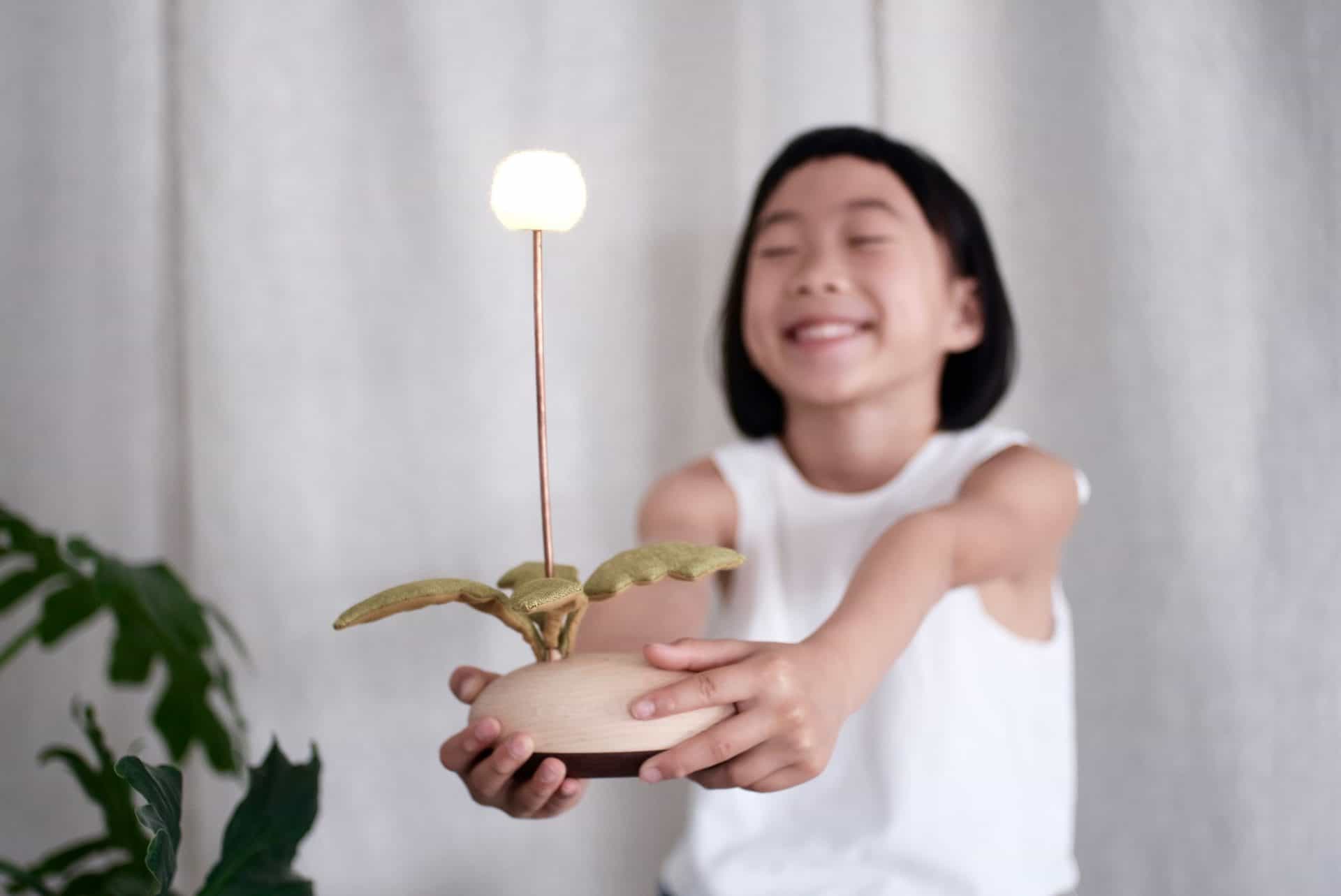 讓木作燈具點亮你生活中的溫暖時光_圖片提供／MoziDozen木子到森
互動式燈具